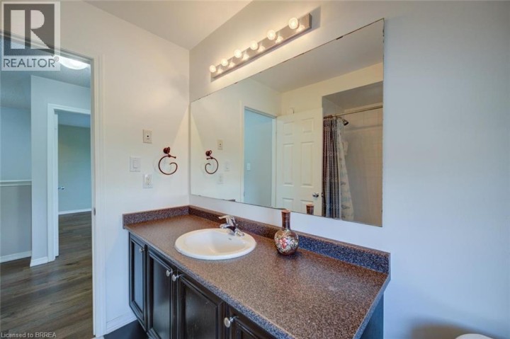 Photo 35 at 15 Davidson Court, Cainsville / Brookfield, Brantford