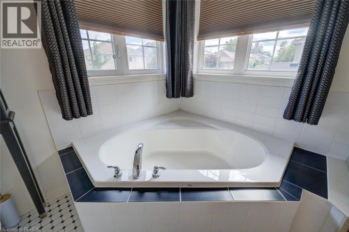 Photo 27 at 15 Davidson Court, Cainsville / Brookfield, Brantford