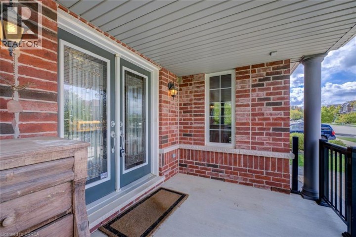Photo 4 at 15 Davidson Court, Cainsville / Brookfield, Brantford