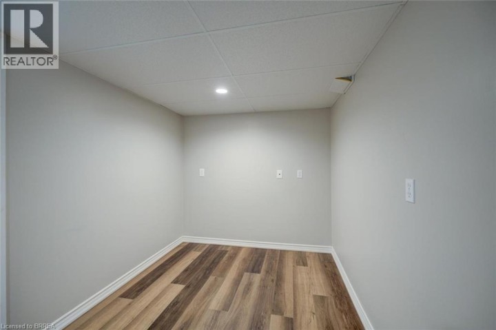 Photo 39 at 15 Davidson Court, Cainsville / Brookfield, Brantford