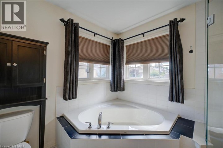 Photo 26 at 15 Davidson Court, Cainsville / Brookfield, Brantford