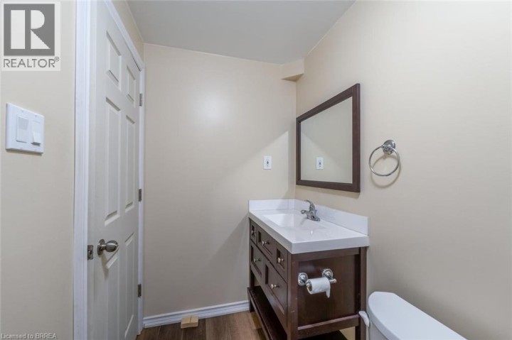 Photo 40 at 15 Davidson Court, Cainsville / Brookfield, Brantford