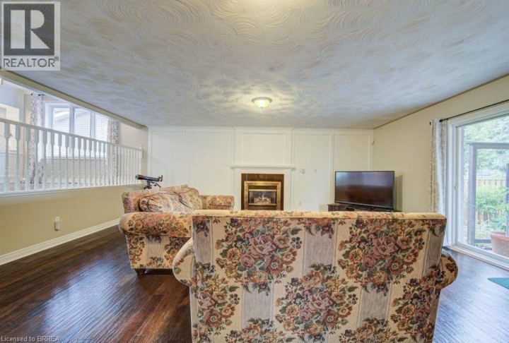 Photo 21 at 27 Olivetree Road, Mayfair, Brantford