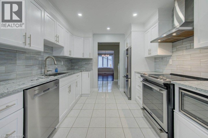 Photo 12 at 27 Olivetree Road, Mayfair, Brantford