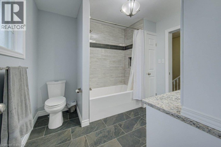 Photo 16 at 27 Olivetree Road, Mayfair, Brantford