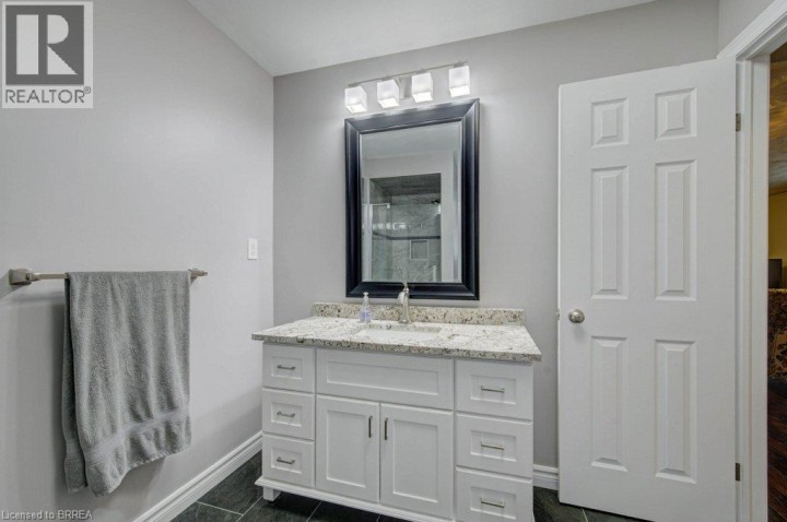 Photo 25 at 27 Olivetree Road, Mayfair, Brantford