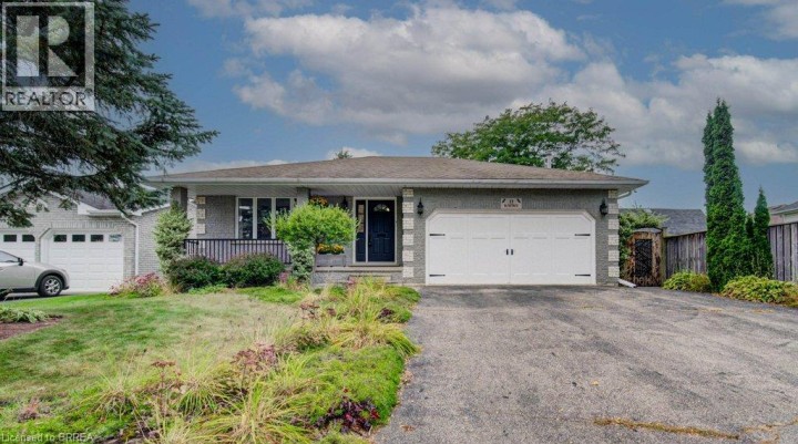 Photo 1 at 27 Olivetree Road, Mayfair, Brantford