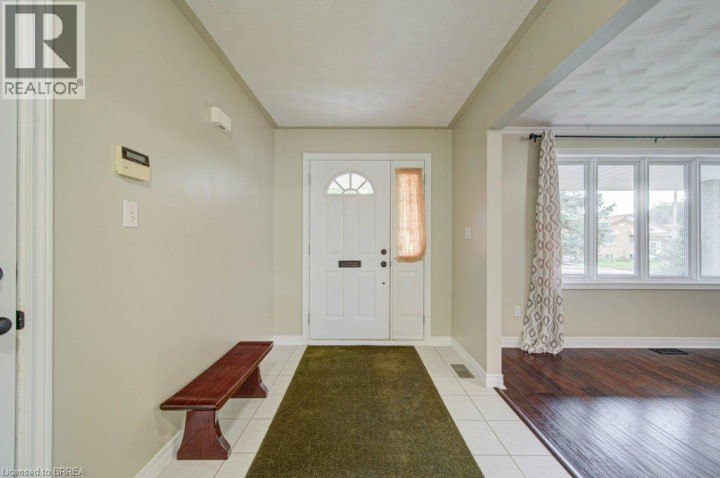 Photo 6 at 27 Olivetree Road, Mayfair, Brantford