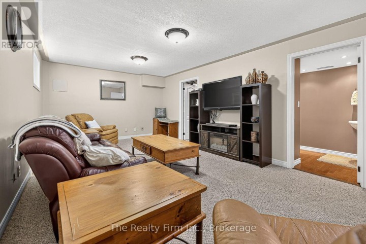 Photo 19 at 35 Beech Boulevard, Tillsonburg