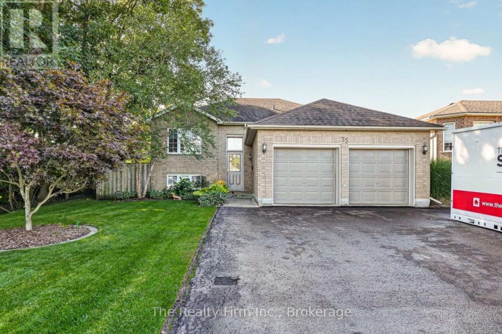 Photo 2 at 35 Beech Boulevard, Tillsonburg