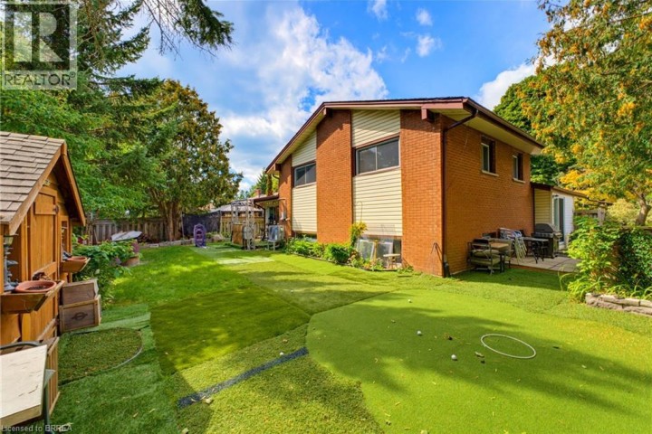 Photo 20 at 11 Redwood Road, Rosedale / Gable Height, Brantford