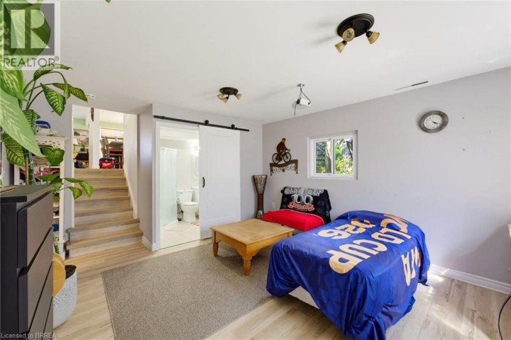 Photo 14 at 11 Redwood Road, Rosedale / Gable Height, Brantford