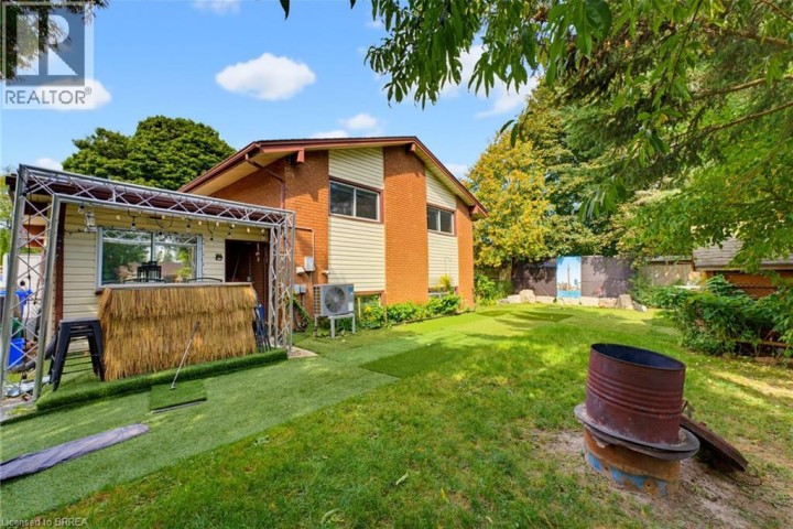 Photo 21 at 11 Redwood Road, Rosedale / Gable Height, Brantford