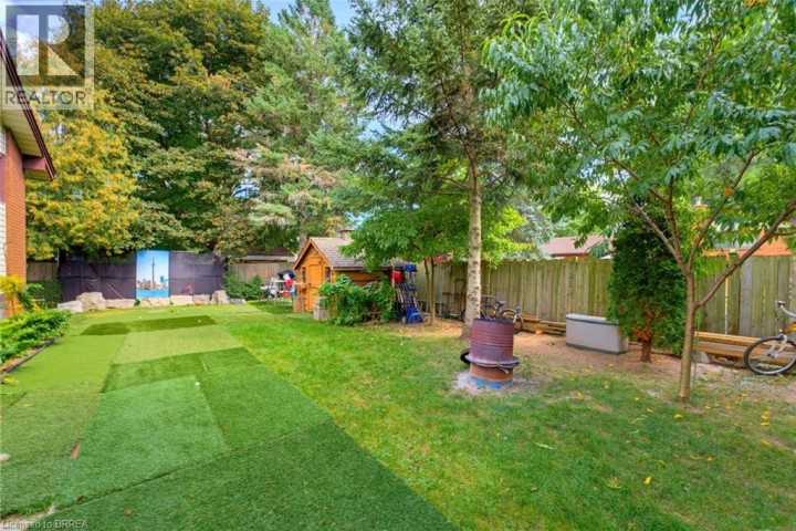 Photo 22 at 11 Redwood Road, Rosedale / Gable Height, Brantford