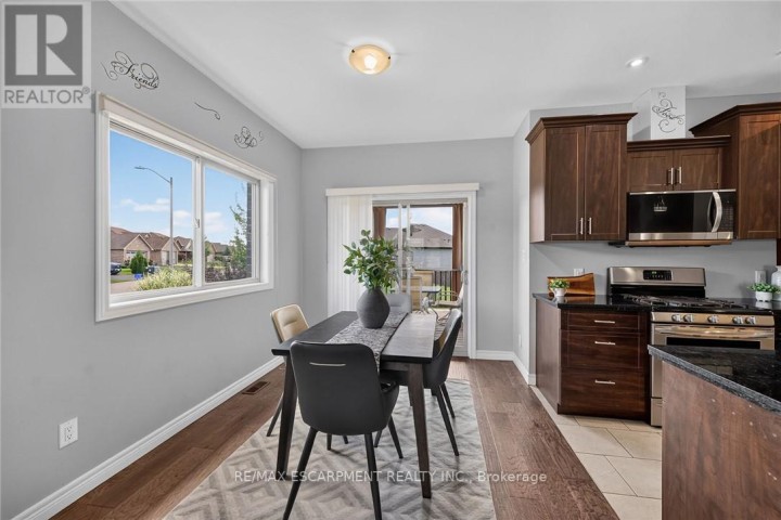 Photo 11 at 40 Trillium Way, Simcoe, Norfolk County