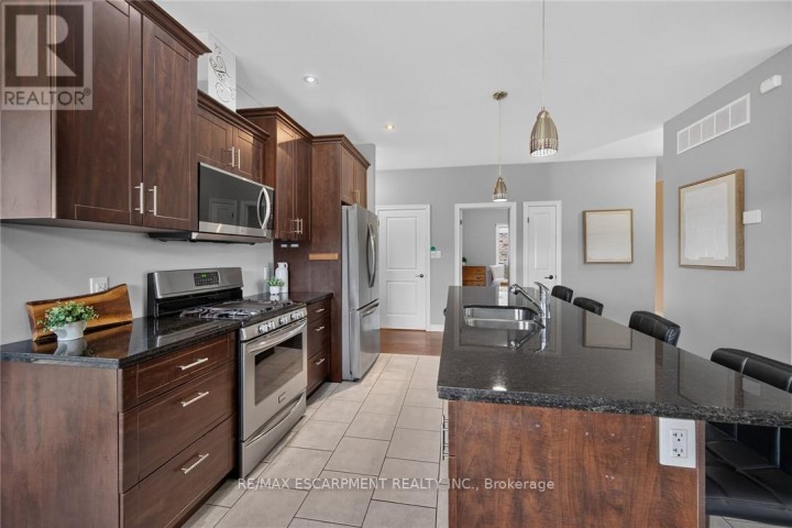 Photo 12 at 40 Trillium Way, Simcoe, Norfolk County