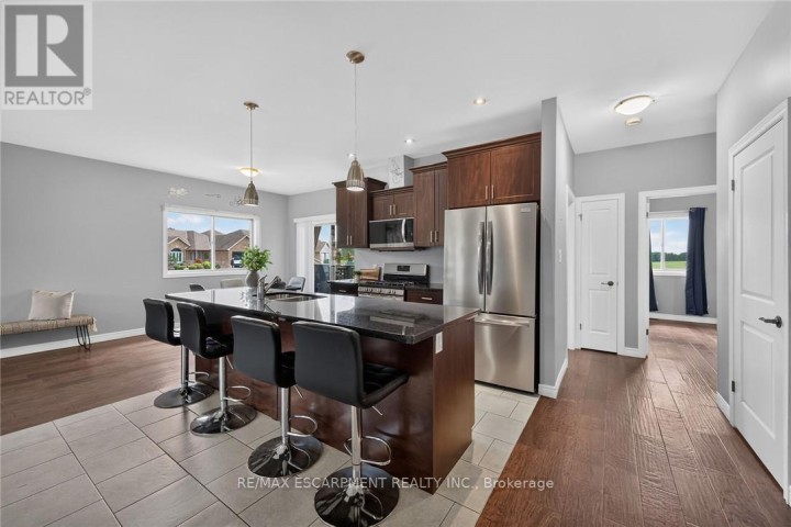 Photo 14 at 40 Trillium Way, Simcoe, Norfolk County