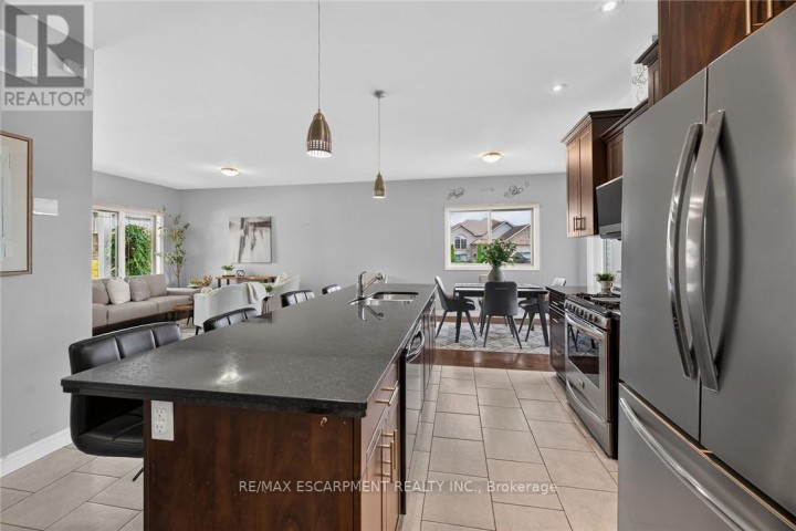 Photo 15 at 40 Trillium Way, Simcoe, Norfolk County