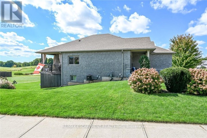 Photo 35 at 40 Trillium Way, Simcoe, Norfolk County