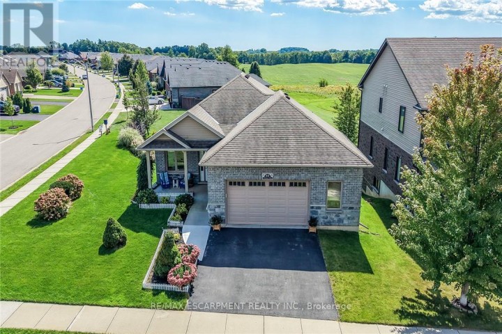 Photo 45 at 40 Trillium Way, Simcoe, Norfolk County