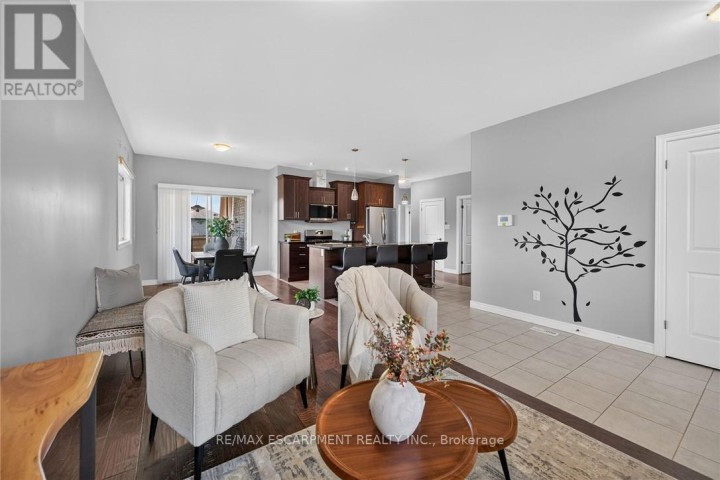 Photo 7 at 40 Trillium Way, Simcoe, Norfolk County