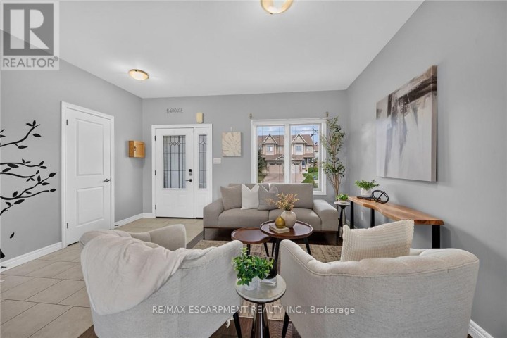 Photo 8 at 40 Trillium Way, Simcoe, Norfolk County