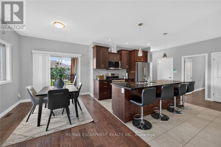 Photo 9 at 40 Trillium Way, Simcoe, Norfolk County