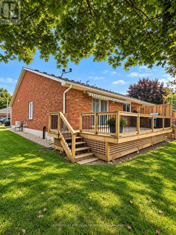Photo 3 at 28 - 928 Lorene Street, Woodstock - North, Woodstock