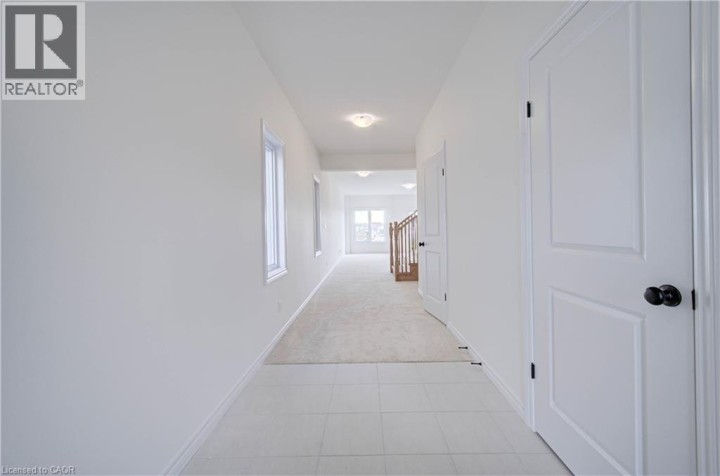 Photo 3 at 10 Munn Crescent, Innerkip (Victoria Park), Woodstock