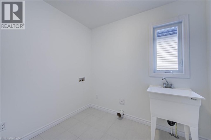 Photo 40 at 10 Munn Crescent, Innerkip (Victoria Park), Woodstock