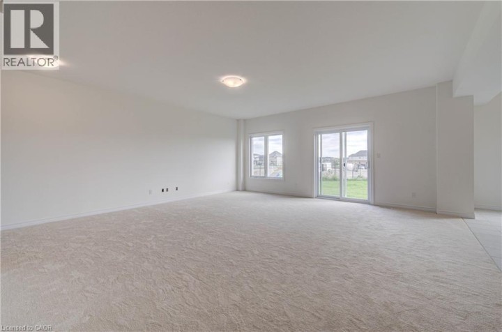 Photo 7 at 10 Munn Crescent, Innerkip (Victoria Park), Woodstock