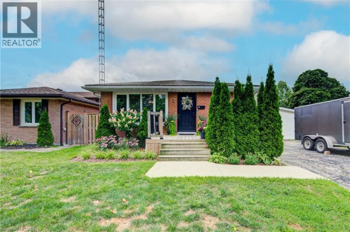Photo 1 at 2 Allanton Boulevard, Fairview / Greenbrier, Brantford