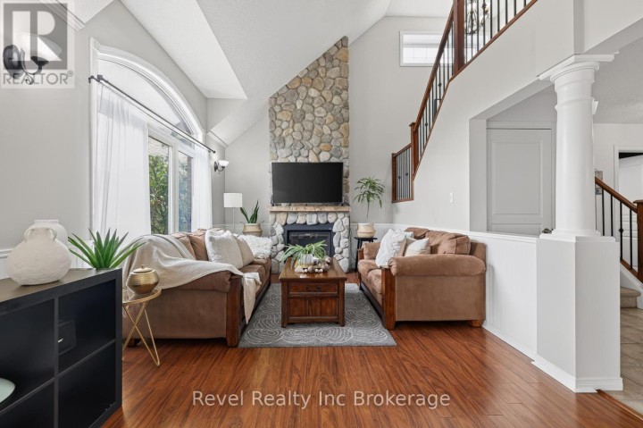 Photo 18 at 762 Frontenac Crescent, Woodstock - South, Woodstock