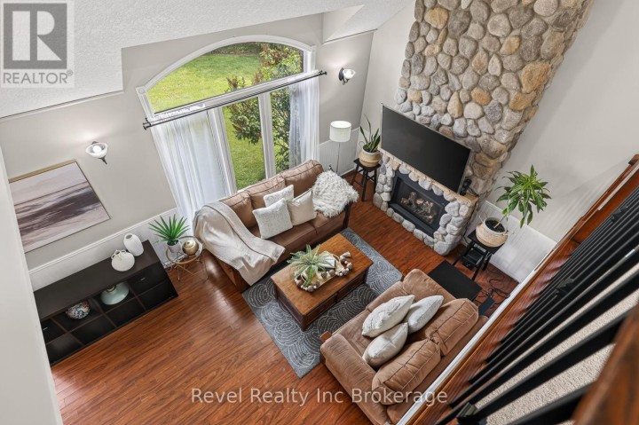 Photo 20 at 762 Frontenac Crescent, Woodstock - South, Woodstock