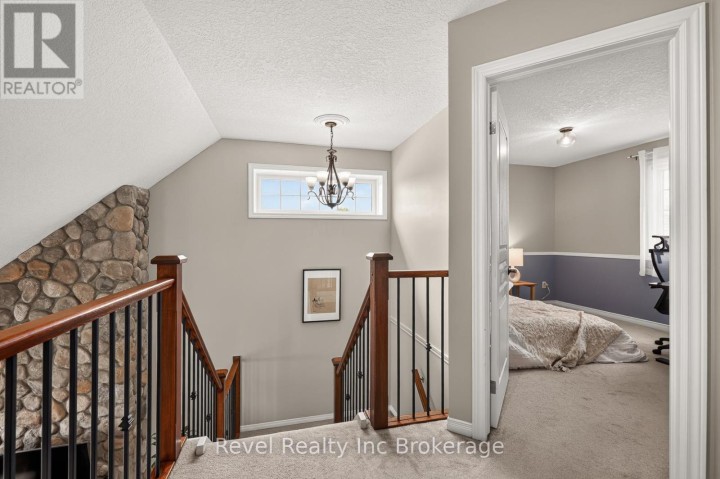 Photo 22 at 762 Frontenac Crescent, Woodstock - South, Woodstock