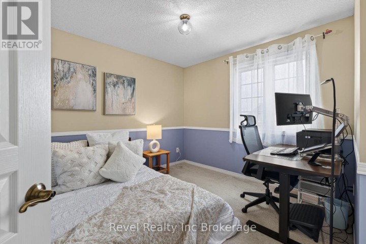 Photo 23 at 762 Frontenac Crescent, Woodstock - South, Woodstock