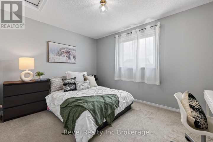Photo 25 at 762 Frontenac Crescent, Woodstock - South, Woodstock