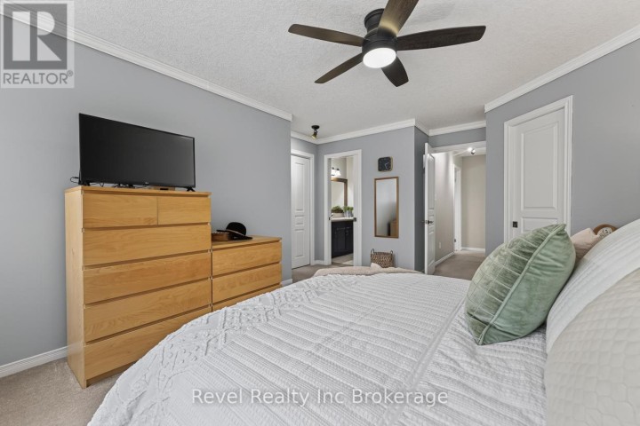 Photo 28 at 762 Frontenac Crescent, Woodstock - South, Woodstock