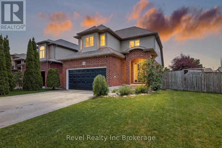 Photo 3 at 762 Frontenac Crescent, Woodstock - South, Woodstock