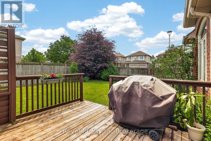 Photo 34 at 762 Frontenac Crescent, Woodstock - South, Woodstock