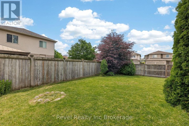 Photo 36 at 762 Frontenac Crescent, Woodstock - South, Woodstock