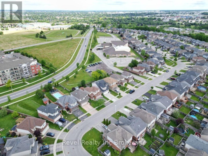 Photo 40 at 762 Frontenac Crescent, Woodstock - South, Woodstock