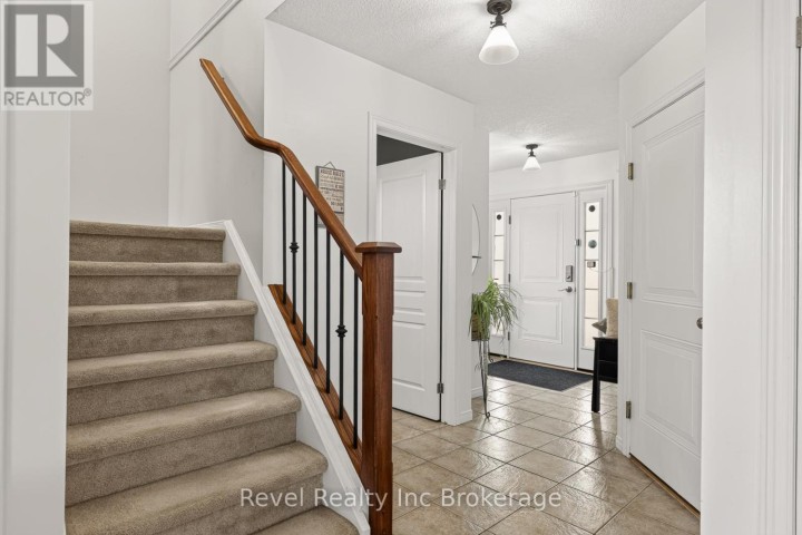 Photo 7 at 762 Frontenac Crescent, Woodstock - South, Woodstock