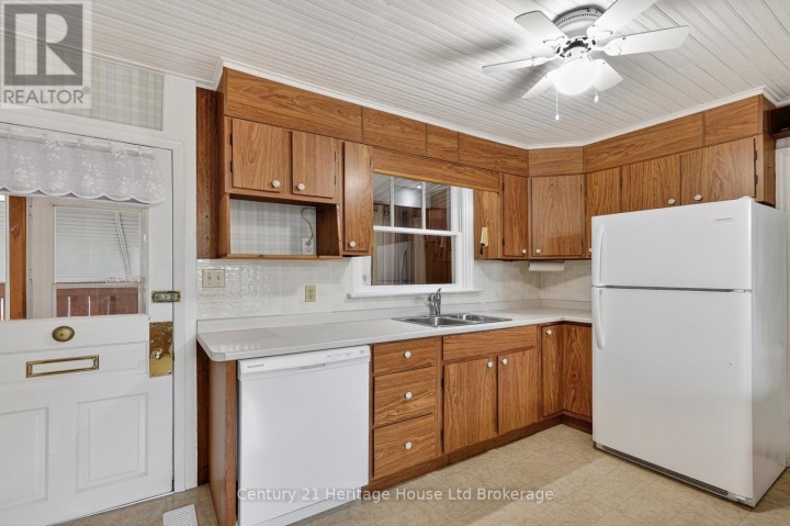 Photo 12 at 69 Bee Street, Woodstock - South, Woodstock