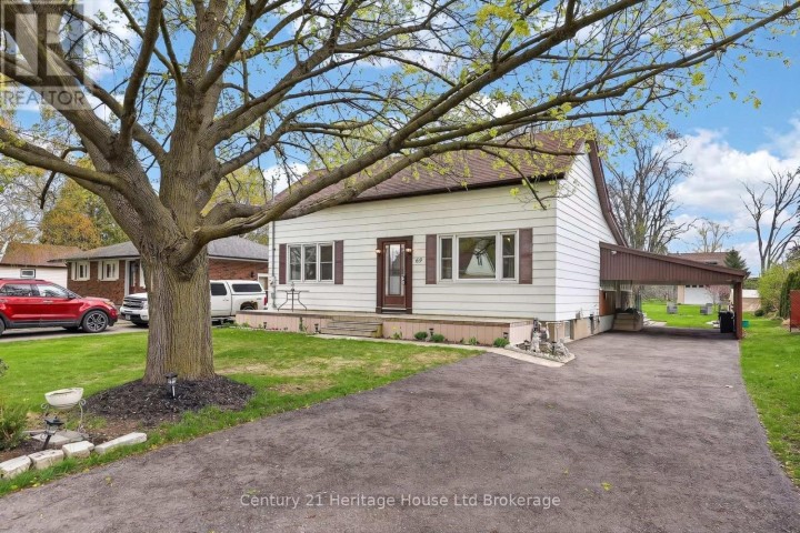 Photo 2 at 69 Bee Street, Woodstock - South, Woodstock