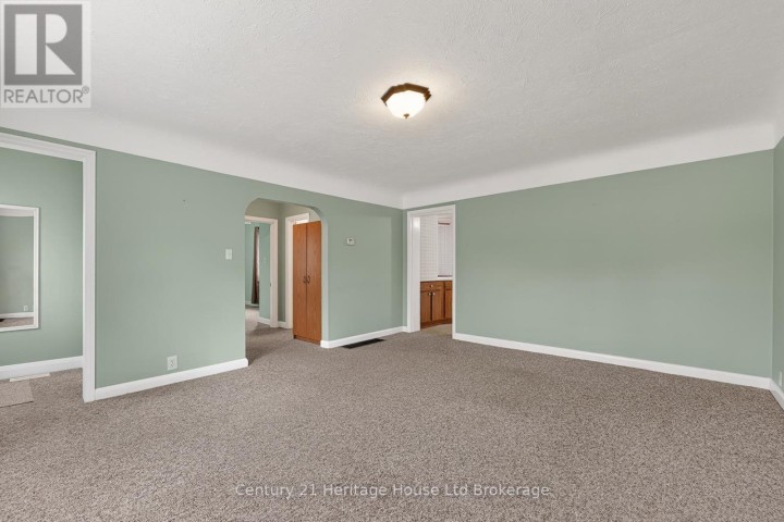 Photo 7 at 69 Bee Street, Woodstock - South, Woodstock