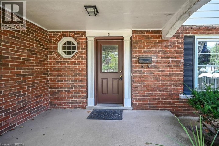Photo 4 at 5 Rathbun Place, Henderson, Brantford