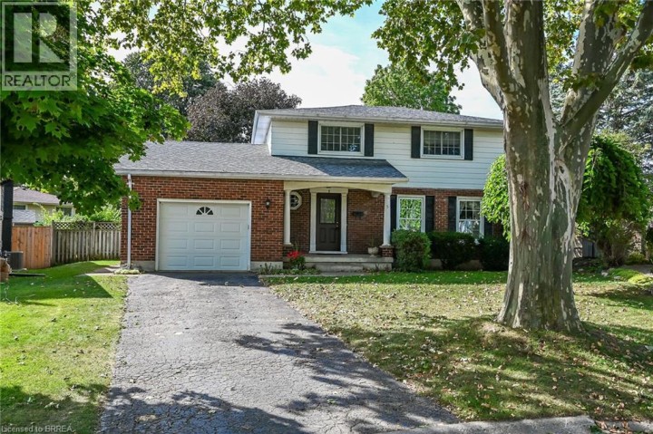 Photo 1 at 5 Rathbun Place, Henderson, Brantford
