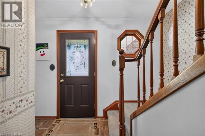 Photo 6 at 5 Rathbun Place, Henderson, Brantford