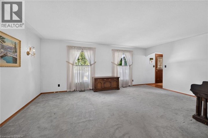 Photo 9 at 5 Rathbun Place, Henderson, Brantford